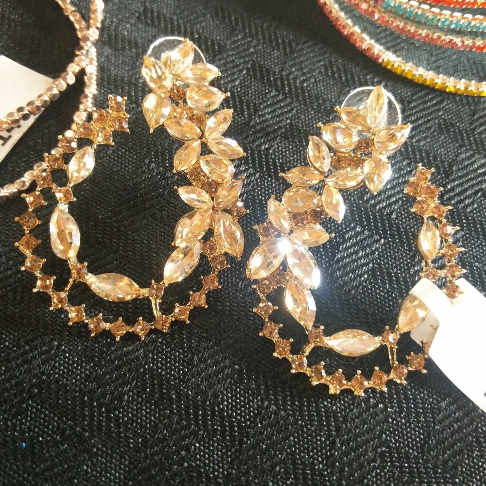 Champagne rhinestone earrings